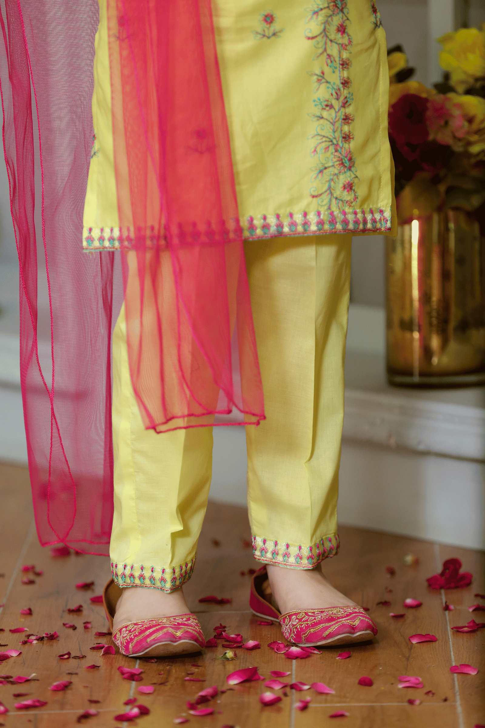 ZNSAL-01 EMBROIDERED COTTON 3 PCS