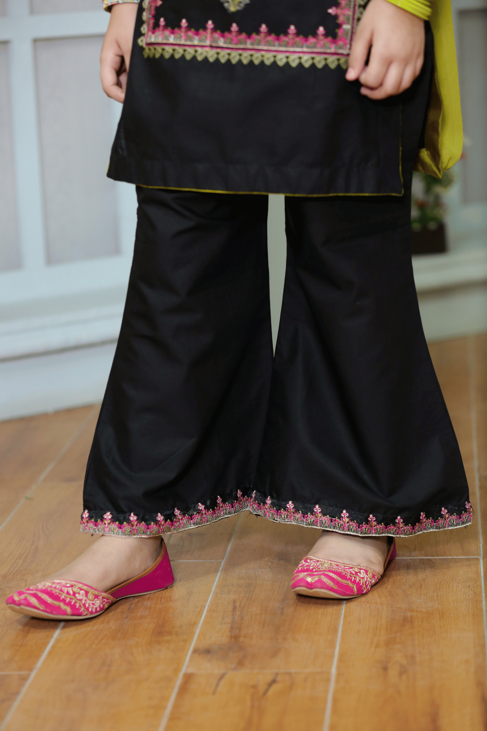 ZNSMB-02 EMBROIDERED COTTON 3 PCS