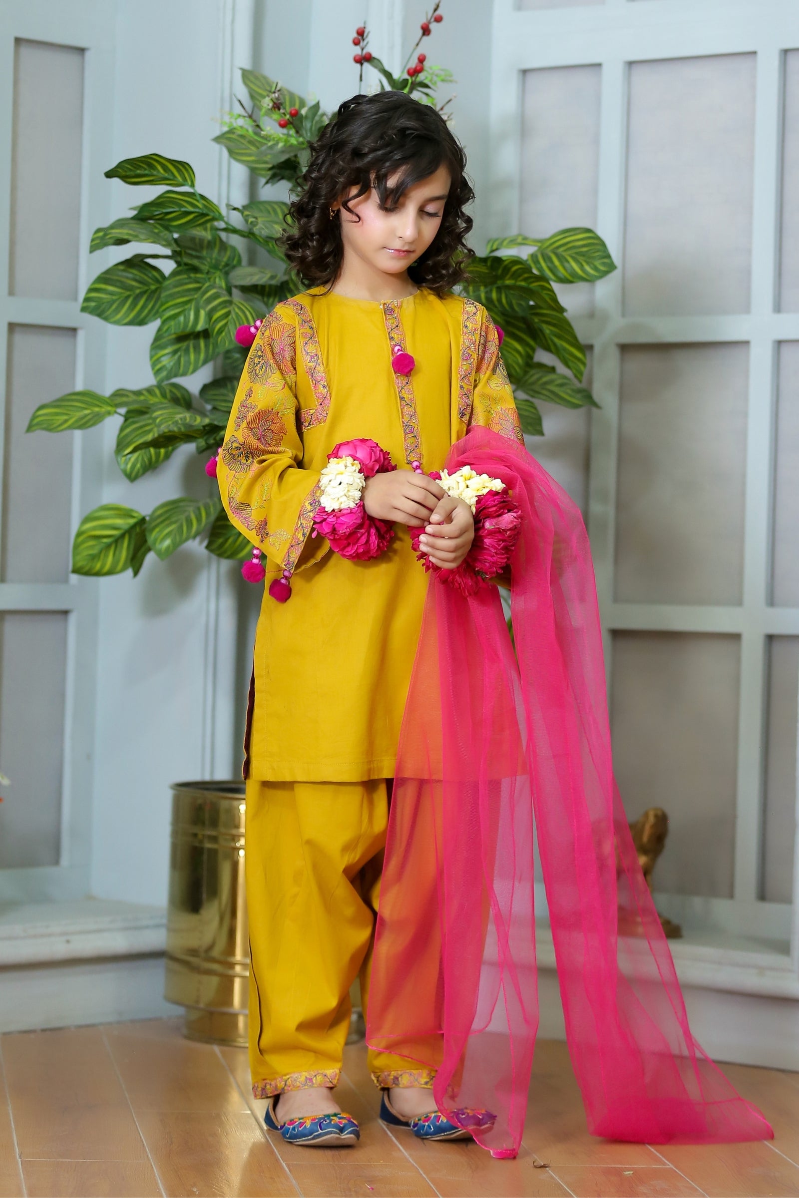 ZNSNM-05 EMBROIDERED COTTON 3 PCS