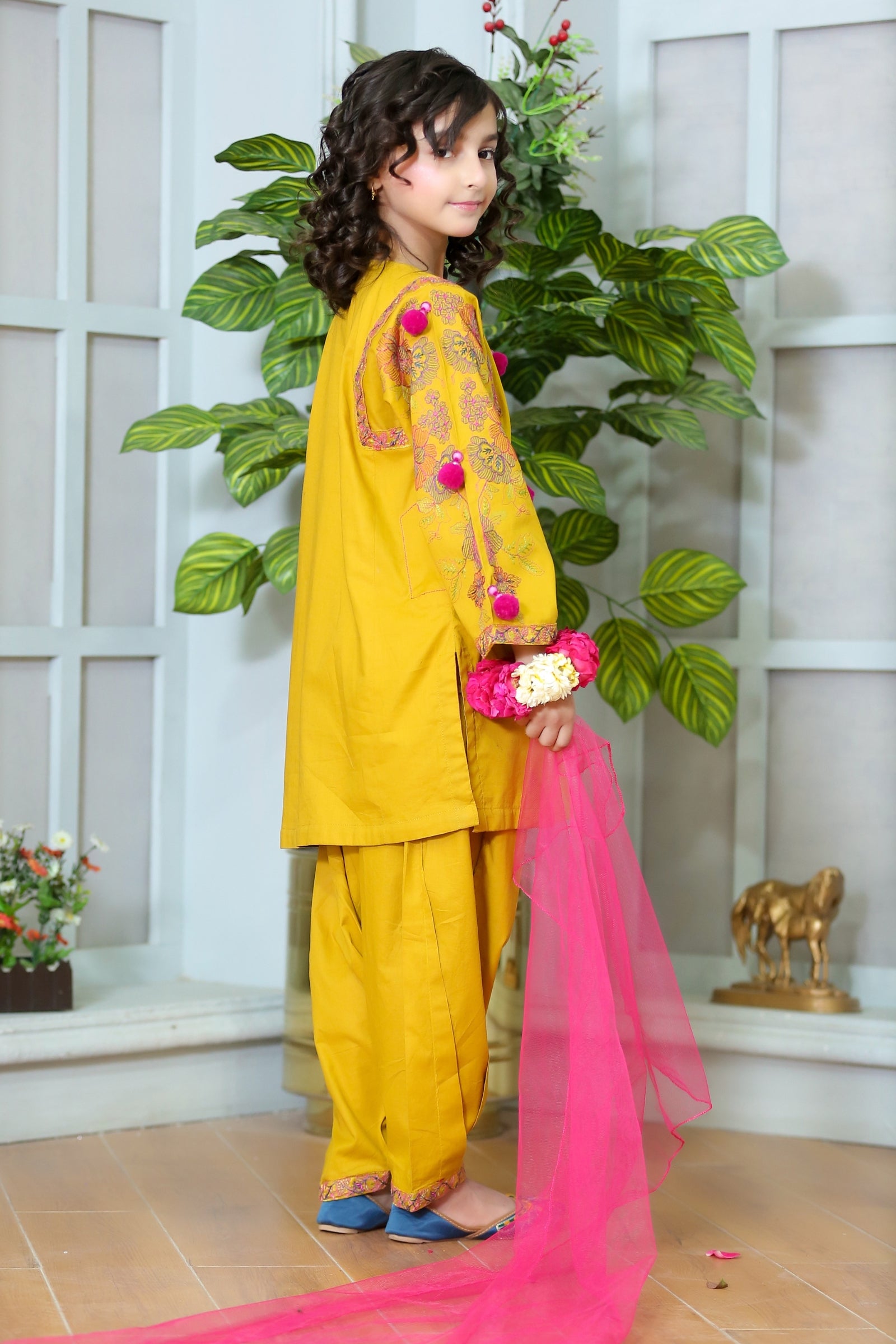 ZNSNM-05 EMBROIDERED COTTON 3 PCS