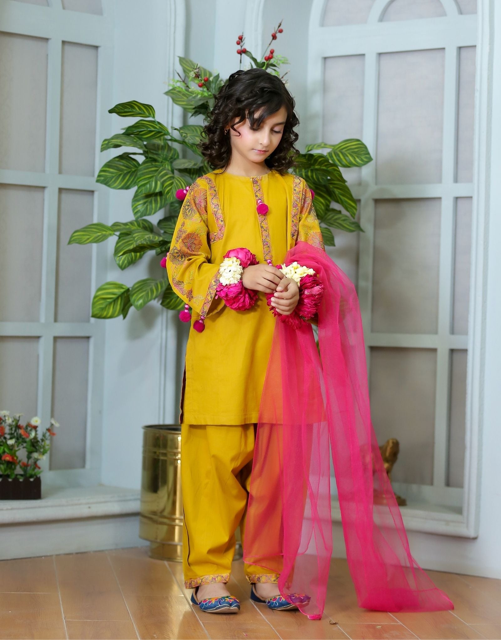 ZNSNM-05 EMBROIDERED COTTON 3 PCS