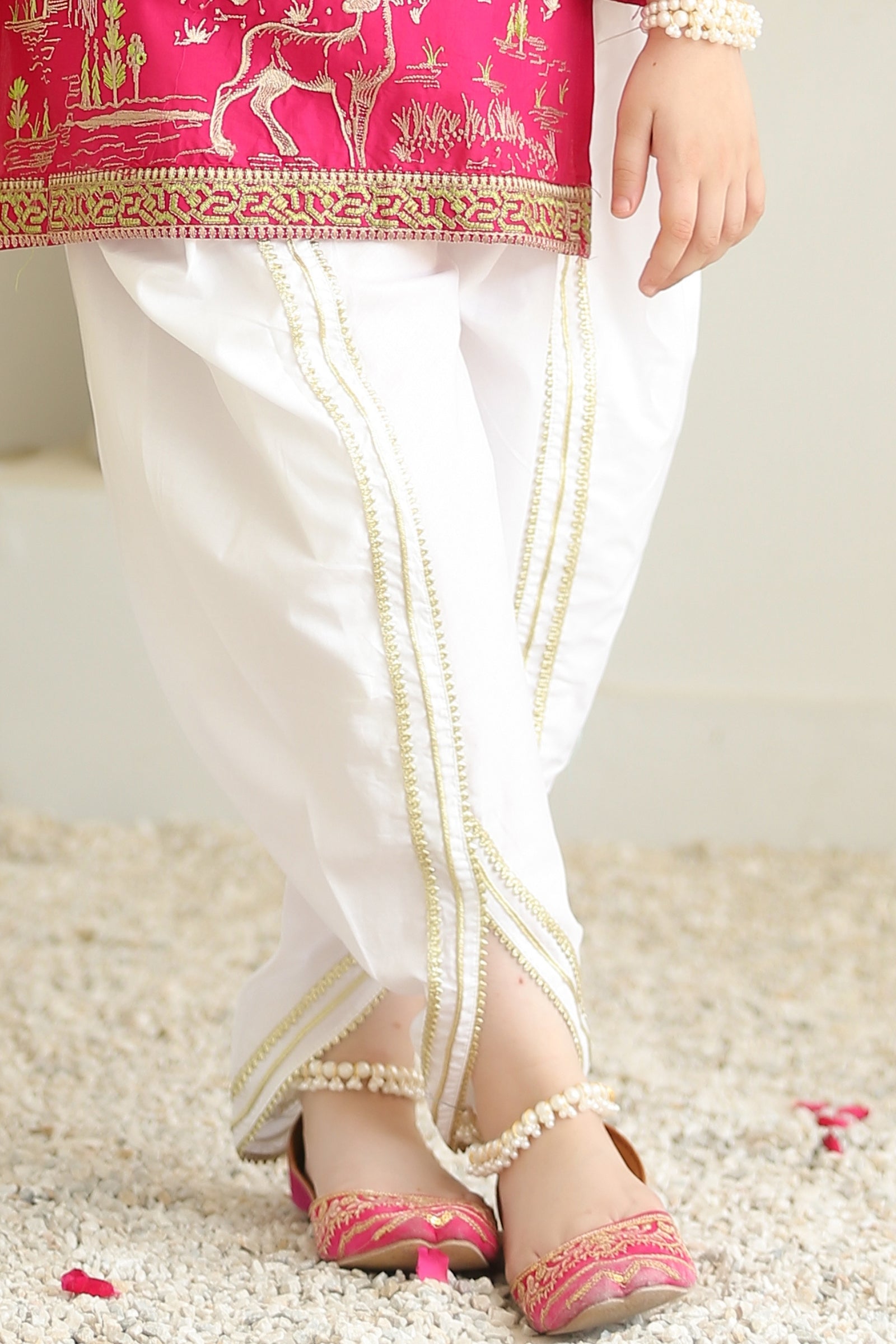 ZNSAP-04 EMBROIDERED COTTON 3 PCS