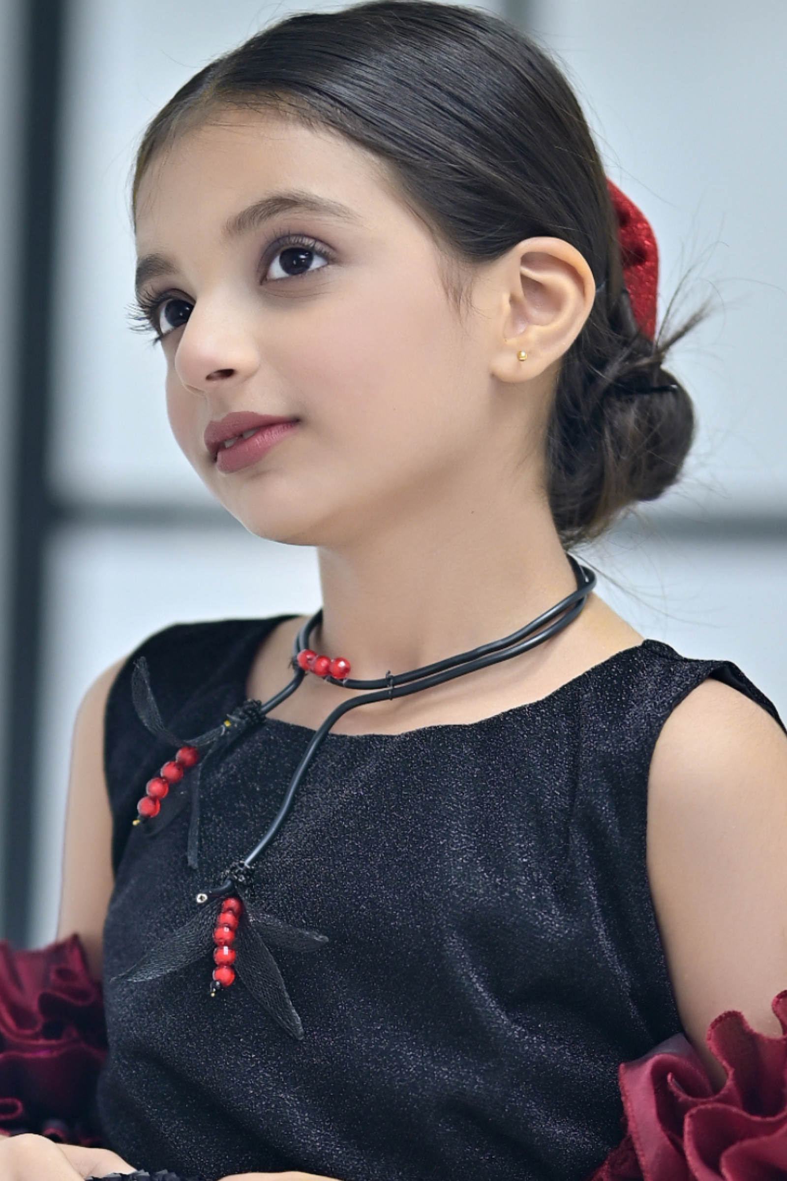 Wired Necklace Black