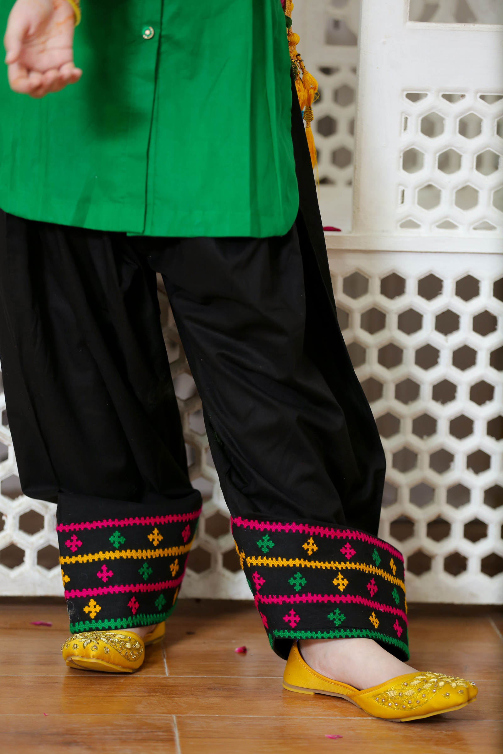 ZNSHG-03 EMBELLISHED  COTTON 3 PCS