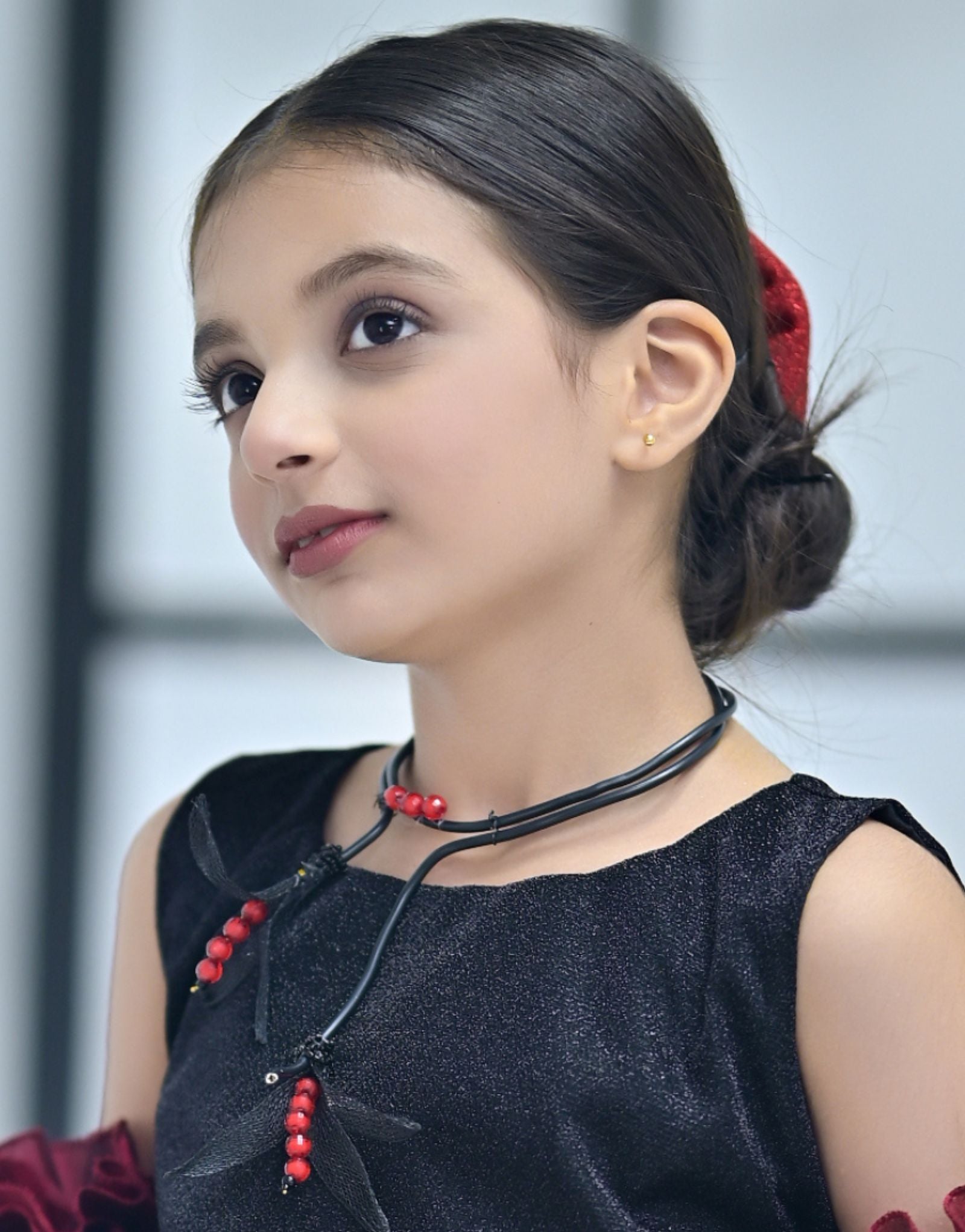 Wired Necklace Black