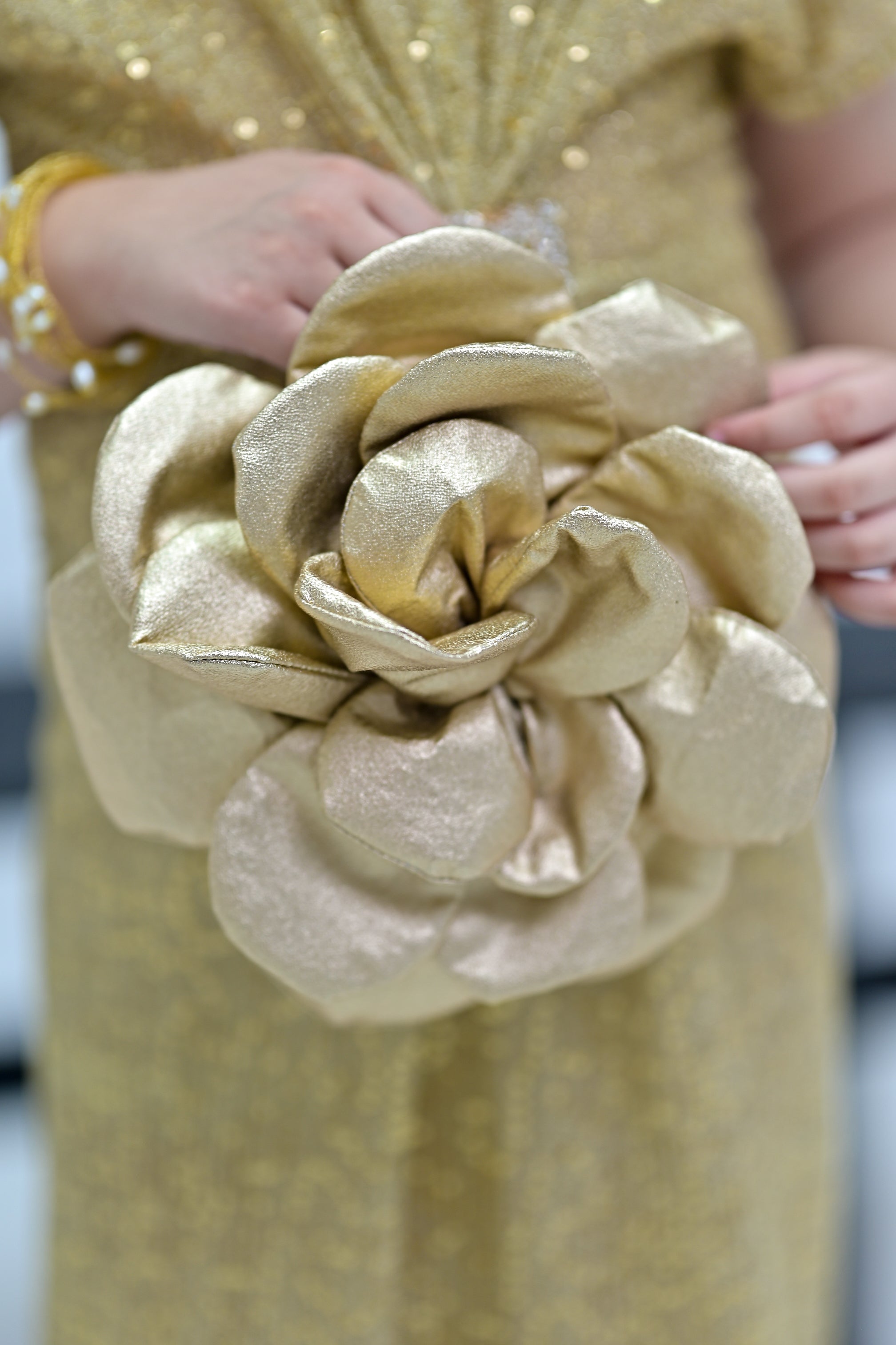 Premium Rose Pattern Golden Hand Bag